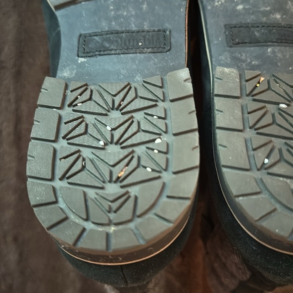 COLUMBIA Black Suede Waterproof Slip On Ankle Boot Sz 9 - Picture 9 of 14